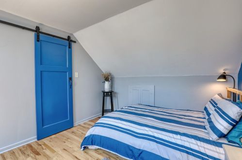 2338 61, Milwaukee WI 53219-2135 exterior