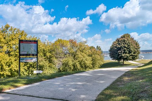 1411 Potter Ave, Milwaukee WI 53207-2115 exterior