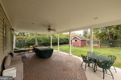 3405 Sunny Vw, Alexandria VA 22309-1911 exterior