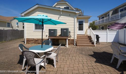 100 Vance Ave, Lavallette NJ 08735-2239 exterior