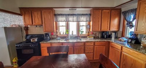 152 Oakland St, Springfield MA 01108-1738 exterior