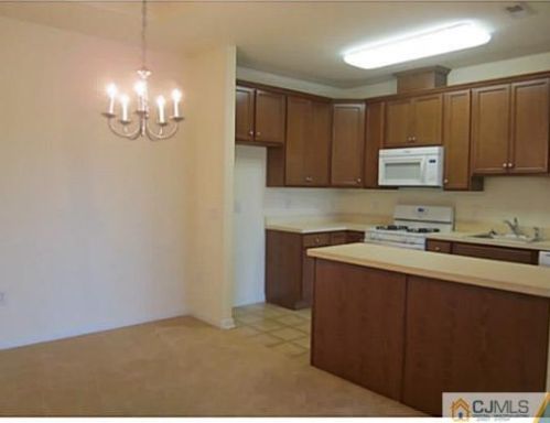 746 Liberty Ct, Piscataway NJ  08854-7205 exterior