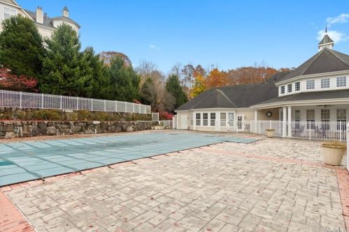 114 Viewpoint Ter, Peekskill NY 10566-6209 exterior