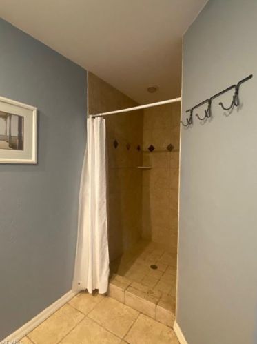 716 92 Ave, Naples FL 34108-2433 exterior