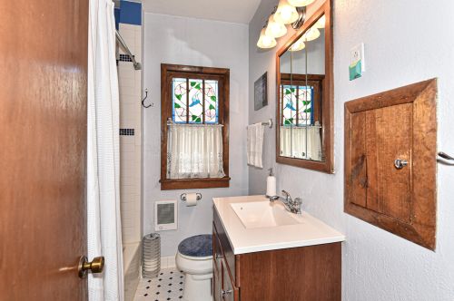 3412 9 Pl, Milwaukee WI 53215-3211 exterior