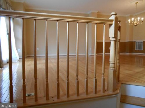 5596 Governors Pond Cir, Alexandria VA  22310-2349 exterior