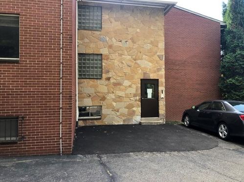 940 Center Ave, Pittsburgh PA  15238 exterior