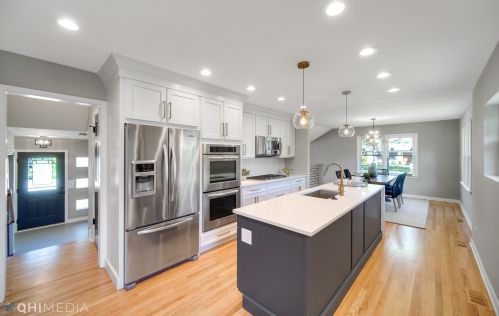 452 Adams St, Elmhurst IL  60126-4633 exterior