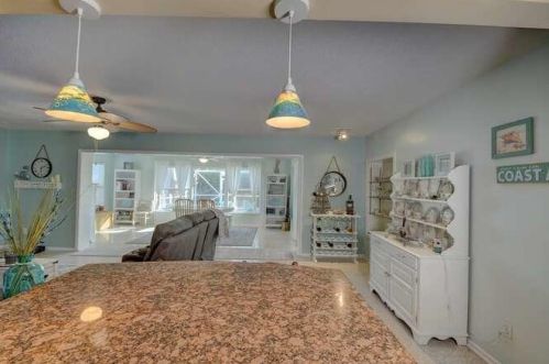 304 Bay St, Fort Pierce FL 34952-1317 exterior