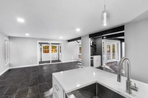 2 Baxter Farm Rd, Morristown NJ 07960-6609 exterior