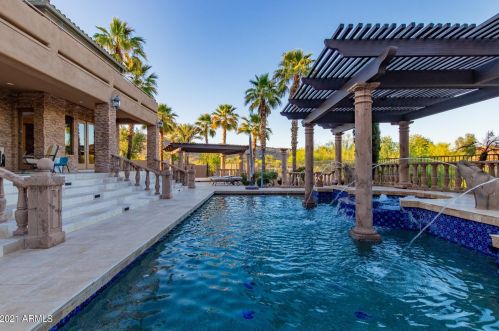 25401 45th Dr, Phoenix AZ  85083-2243 exterior