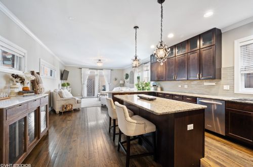 2318 Montana St, Chicago IL 60614-2220 exterior