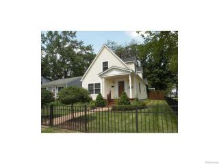 1999 Cole St, Bham MI  48009-7086 exterior