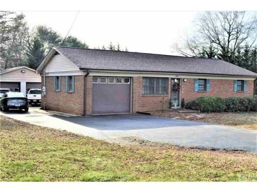 1002 Emmanuel Church Rd, Conover, NC 28613-9031