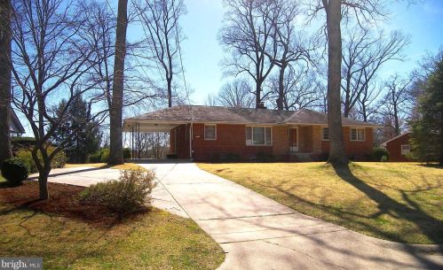 2112 Hermitage Ave, Silver Spring, MD 20902-2868