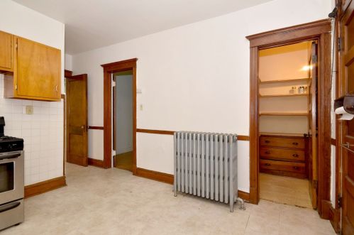 3854 Claremont Ave, Chicago IL 60618-3820 exterior