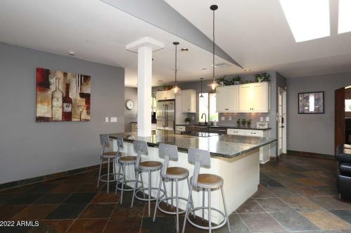 4451 Earll Dr, Phoenix AZ 85031-3821 exterior