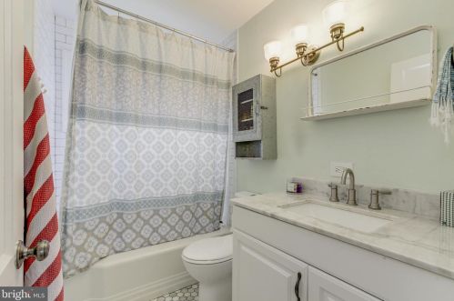 13203 Midway Ave, Rockville MD 20851-1812 exterior