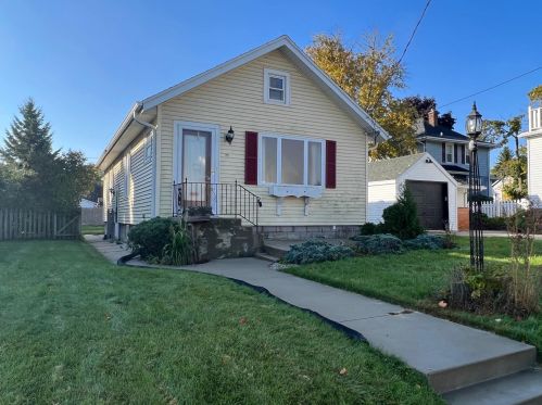 719 Pne St, Manitowoc WI 54220-2810 exterior