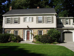 22 Kingswood Rd, Newton, MA 02466-1013