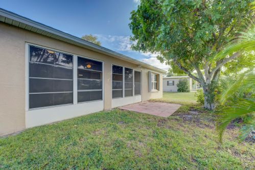 43 San Roberto, Fort Pierce FL 34951-2818 exterior