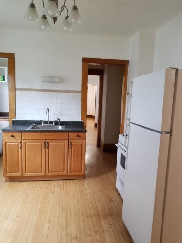 2906 Maryland Ave, Milwaukee WI  53211-3329 exterior