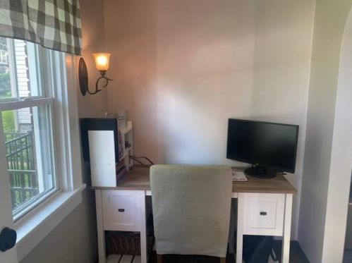 611 Chestnut St, Moon Twp PA 15108-1902 exterior