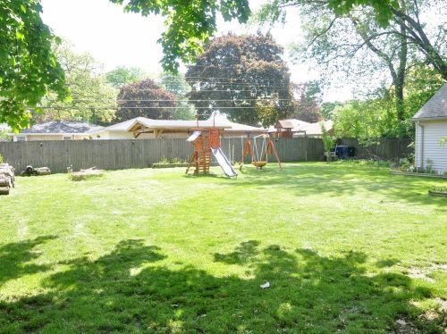 1925 Western Ave, Waukegan IL 60087-4924 exterior