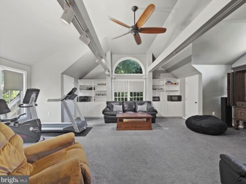 8224 Inverness Holw Ter, Rockville MD 20854-2726 exterior