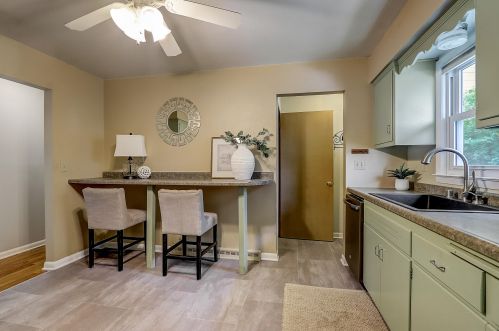 5536 Mohawk Ave, Milwaukee WI 53217-5034 exterior