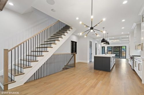 1143 Altgeld St, Chicago, IL 60614-2218