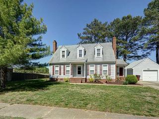 2633 Elizabeth Harbor Dr, Chesapeake, VA 23321-3905