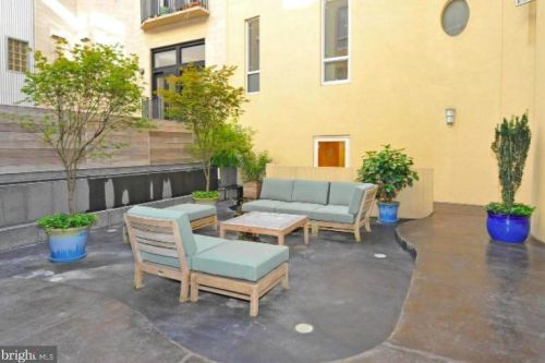 2351 Champlain St, Washington DC  20009-7240 exterior