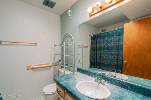 9151 Deer Trl Cir, Tucson AZ 85710-8034 exterior