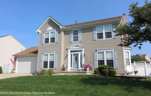 24 Tupelo Rd, Berkeley Township, NJ 08721-2187