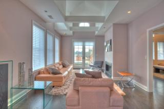 1321 River Rd, Edgewater NJ  07020-1468 exterior