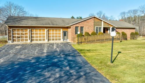 2 French Cross Rd, Dover, NH 03823-7707