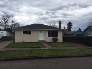 9134 Irving St, Portland OR  97213-5569 exterior