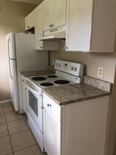 1125 Colorado Ave, Fort Pierce FL 34953-1806 exterior