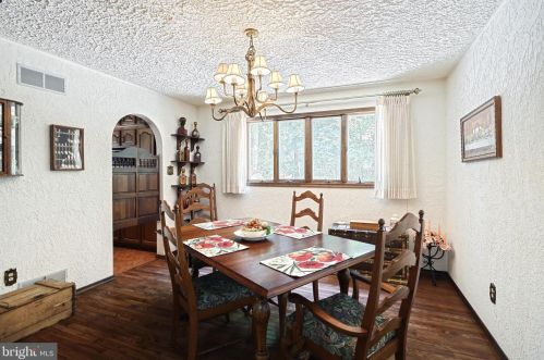 799 Laurel Wood Ln, Hanover PA 17331-6868 exterior