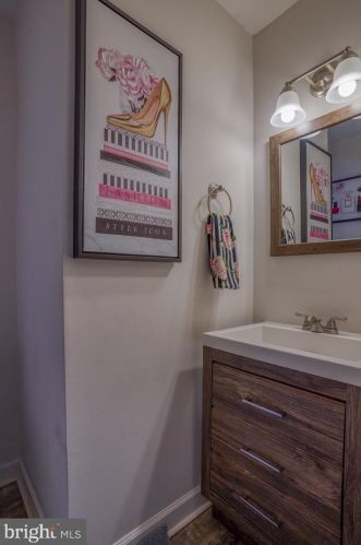 59 Mactavish Ct, New Castle DE 19720-6524 exterior