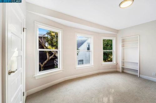 2584 Martin Luther King Jr Way, Berkeley CA 94704-2618 exterior