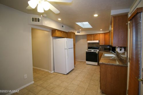 5602 Mabel St, Tucson AZ 85715-5059 exterior