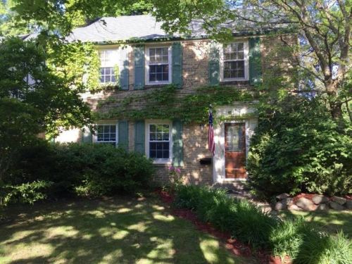 1851 84th St, Milwaukee, WI 53226-2818