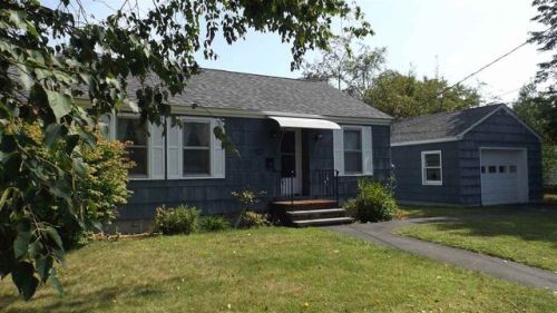 29 Fowler St, Concord NH  03303-1808 exterior