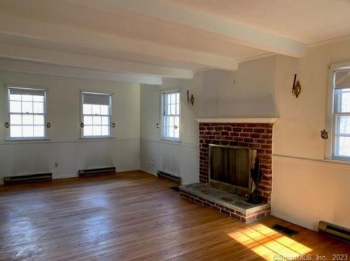 39 Kenilworth Dr, Deep River CT 06419-1213 exterior