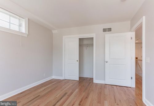 927 2nd St, Philadelphia PA 19122-0033 exterior