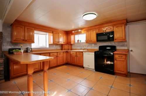 127 Charlton Ave, Hasbrouck Heights NJ 07604-1507 exterior