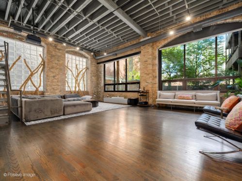 420 Grand Ave, Chicago IL 60612-1144 exterior