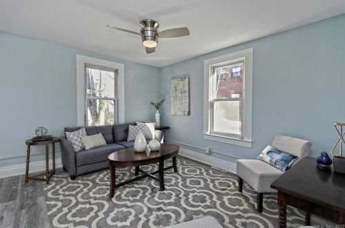 257 Washington St, Wallingford CT 06492-3528 exterior